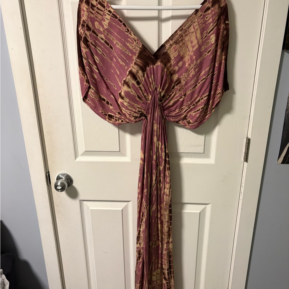 Elegant Tie-Dye Maxi Dress